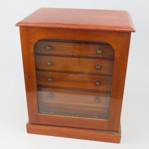 Collector's cabinet of drawers 1