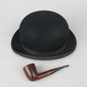 Pipe & Bowler hat